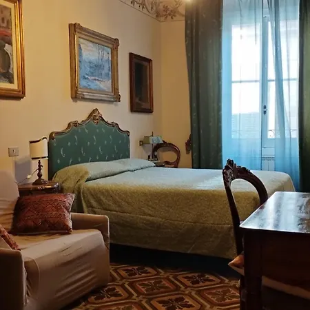 Dimora Della Torre A Due Passi Dal Mare