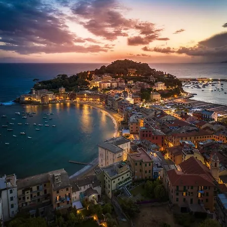 Dimora Della Torre A Due Passi Dal Mare 招待所 *