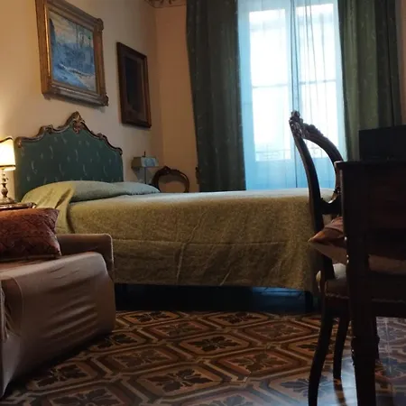 Dimora Della Torre A Due Passi Dal Mare Sestri Levante