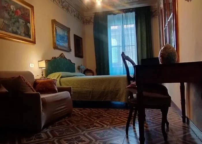 Guest house Dimora Della Torre A Due Passi Dal Mare Sestri Levante